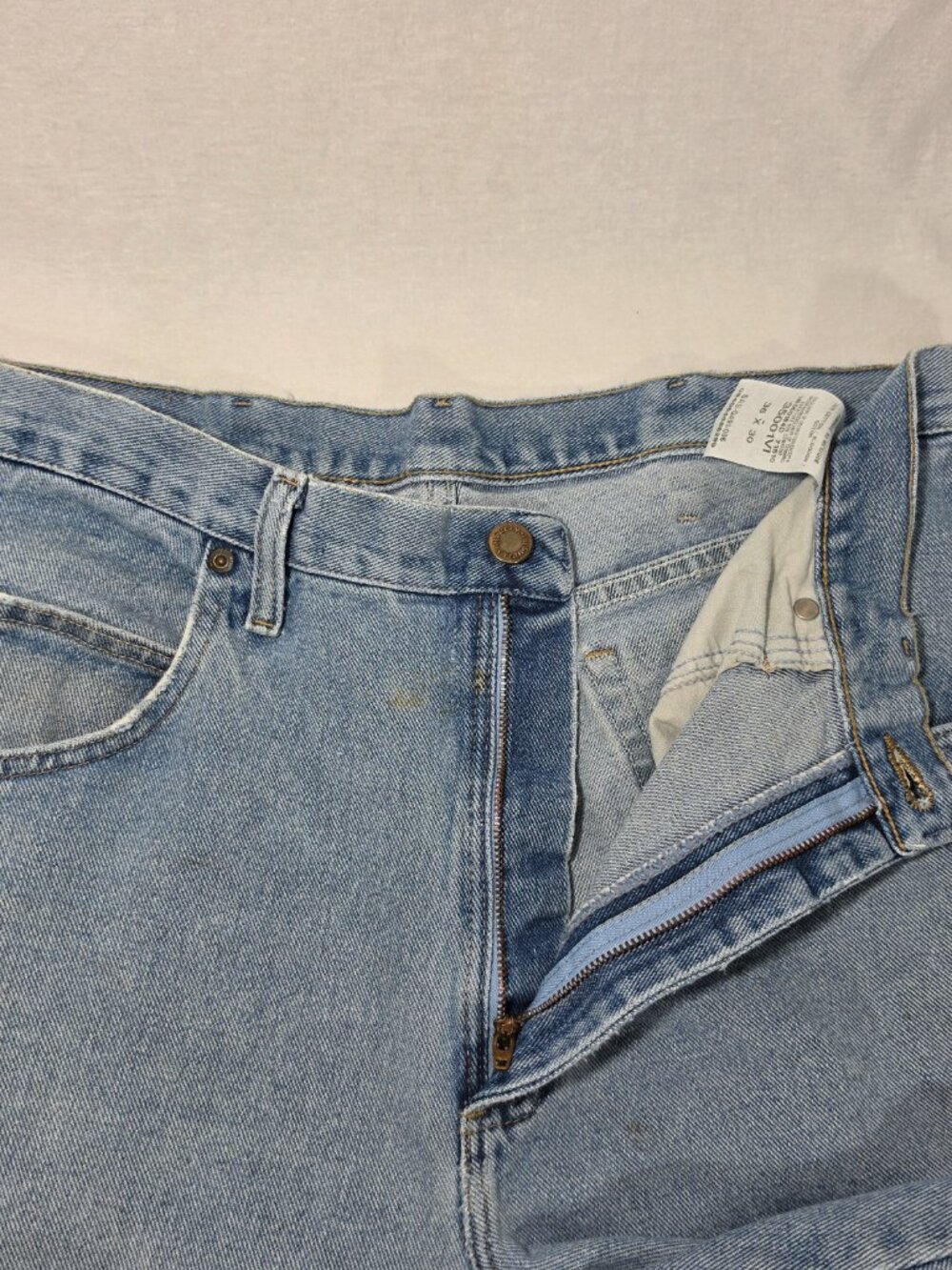 Vintage WRANGLER "Rugged" Natural Fraying/Distressing TRASH Blue Jean Men 36x30. - Picture 10 of 17